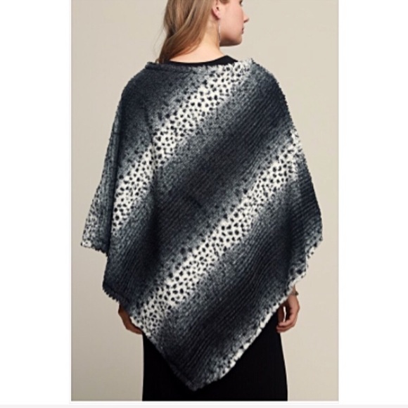 📍Sale Fuzzy Boho Animal Print Poncho Wrap O/S - Picture 7 of 8